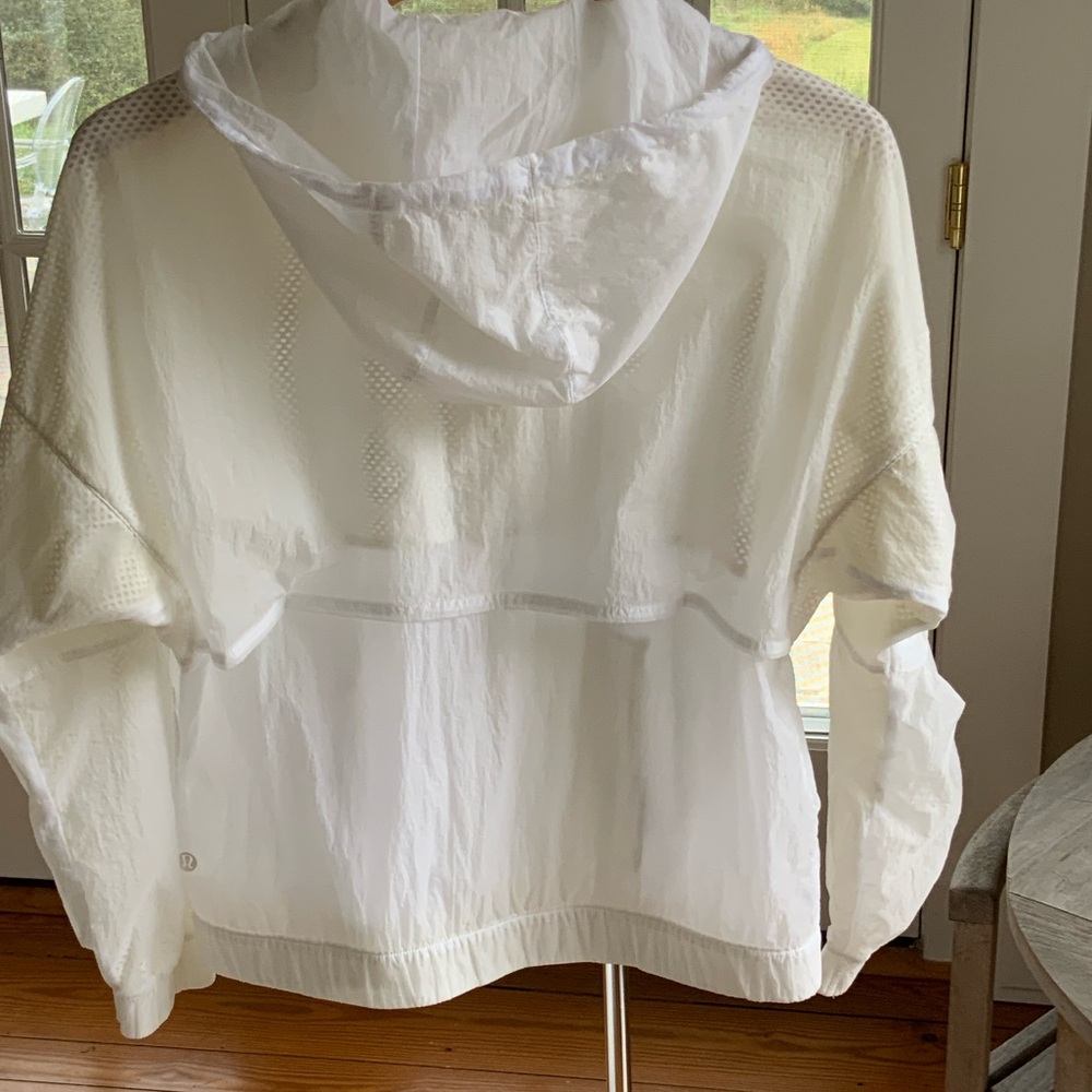 lululemon running Windbreaker Utility Jacket (Small) - Picture 2 of 4